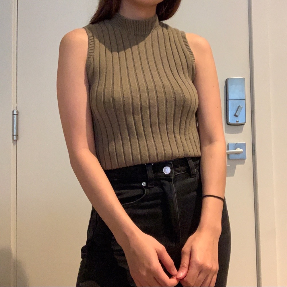 Forever 21 Grassy Green Turtleneck Crop Top